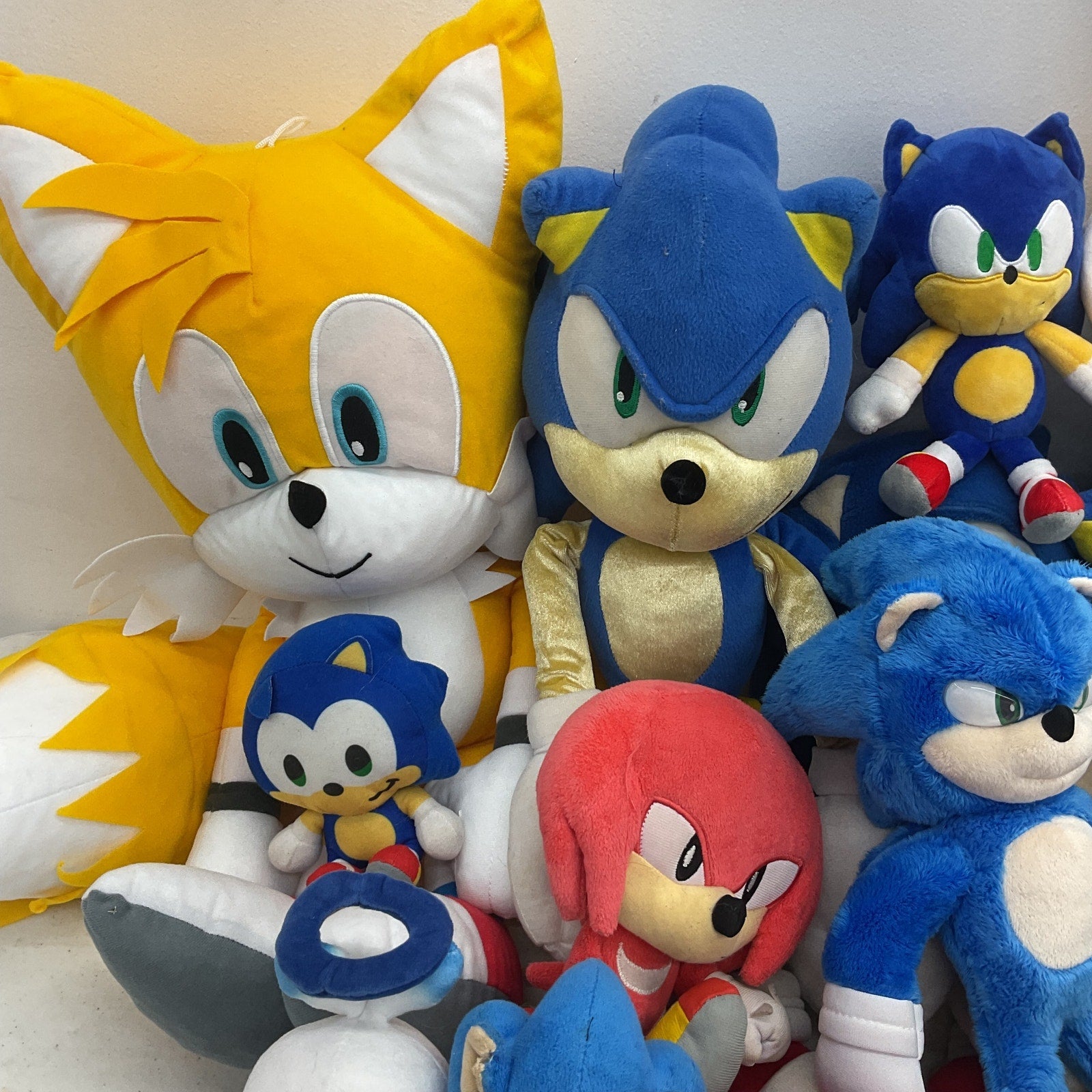 Sonic the Hedgehog Stuffed Animals Tails Knuckles LOT Preowned 13 lbs Amy - Warehouse Toys