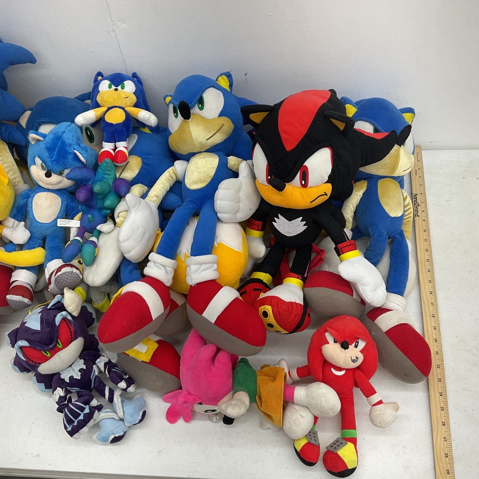 Sonic the Hedgehog Stuffed Animals Tails Knuckles LOT Preowned 13 lbs Amy - Warehouse Toys