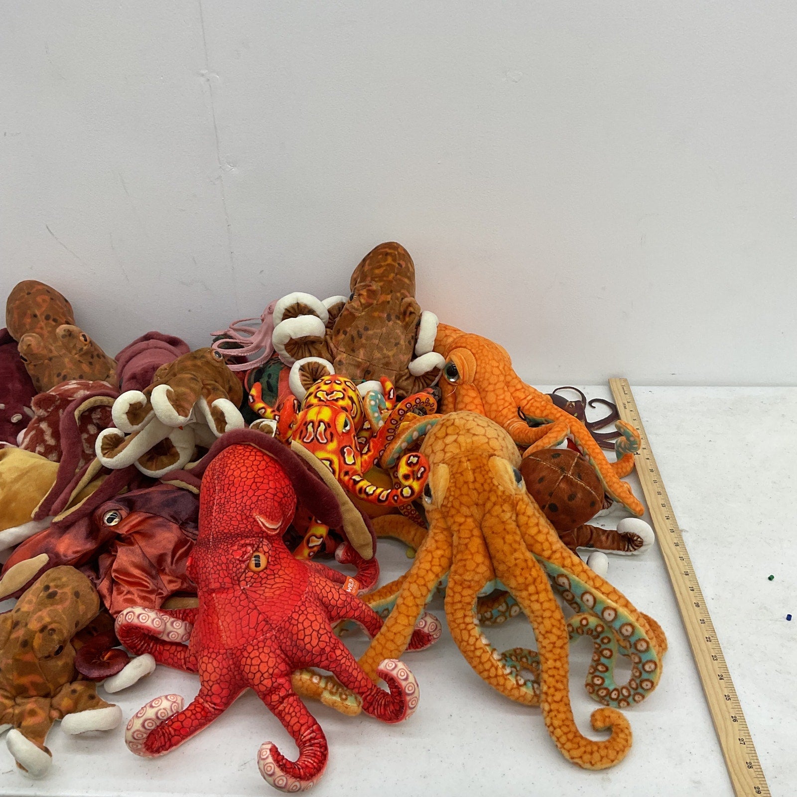 Stuffed Animals Preowned LOT 11 lbs Aquatic Octopus Octopuses Squid Ocean Life - Warehouse Toys