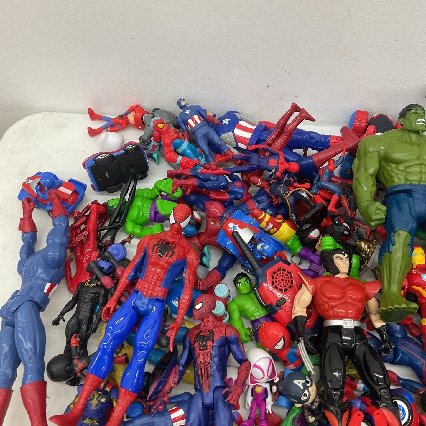 Super Hero LOT 25 lbs Mixed Preowned Avengers Marvel Spiderman Action Figures - Warehouse Toys