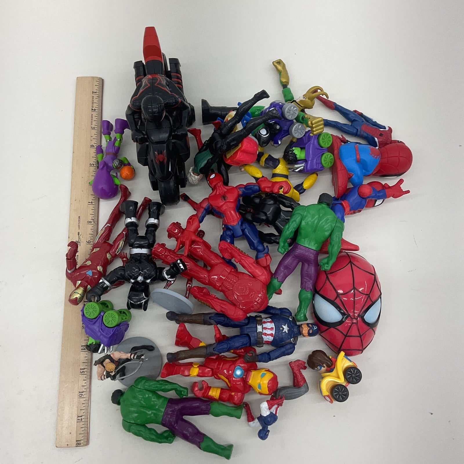 Superhero Toys Lot Marvel Spiderman Hulk Iron Man Action Figures Preowned - Warehouse Toys