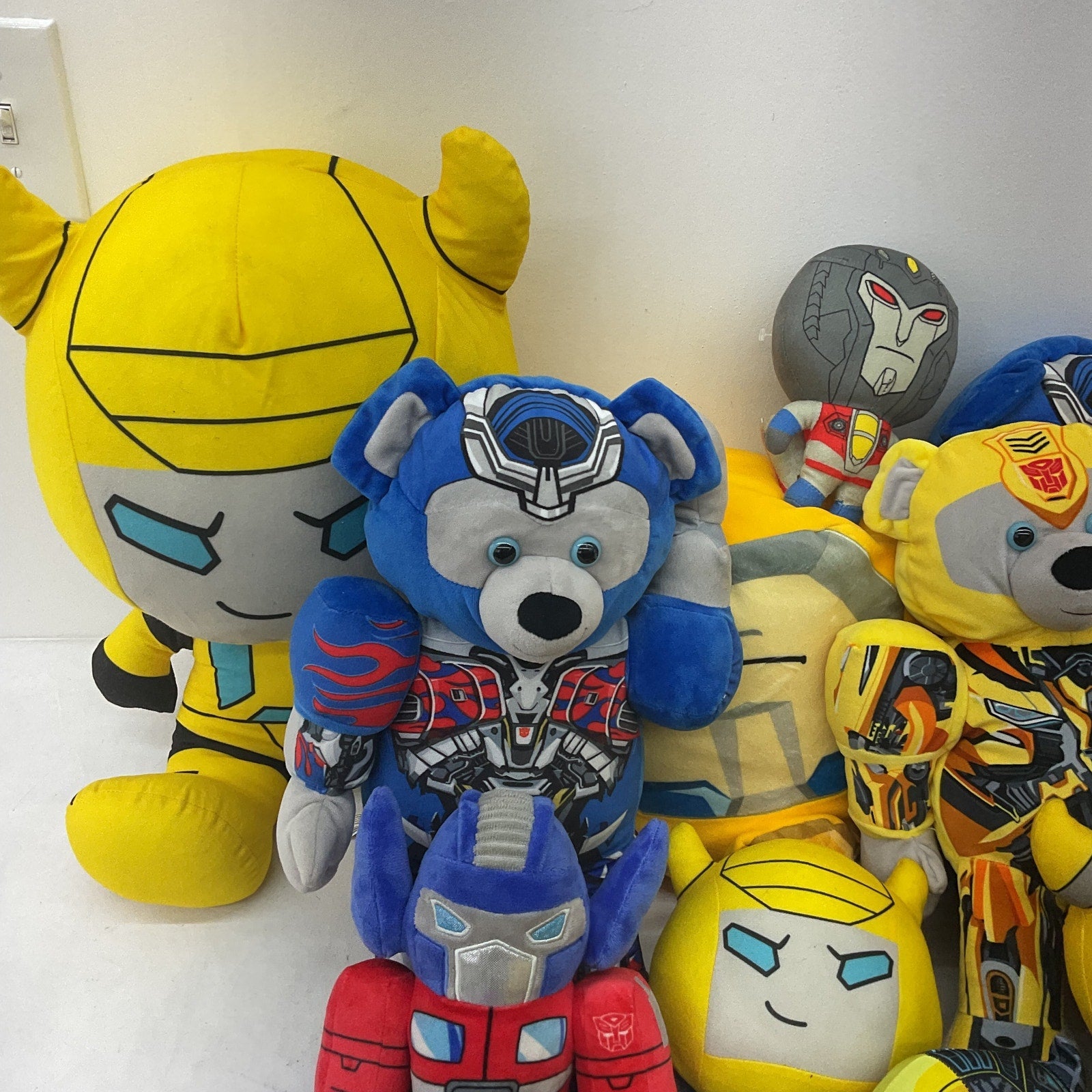 Transformers Multicolor Stuffed Toys Preowned LOT 13 lbs Mixed Bumblebee Teddy - Warehouse Toys