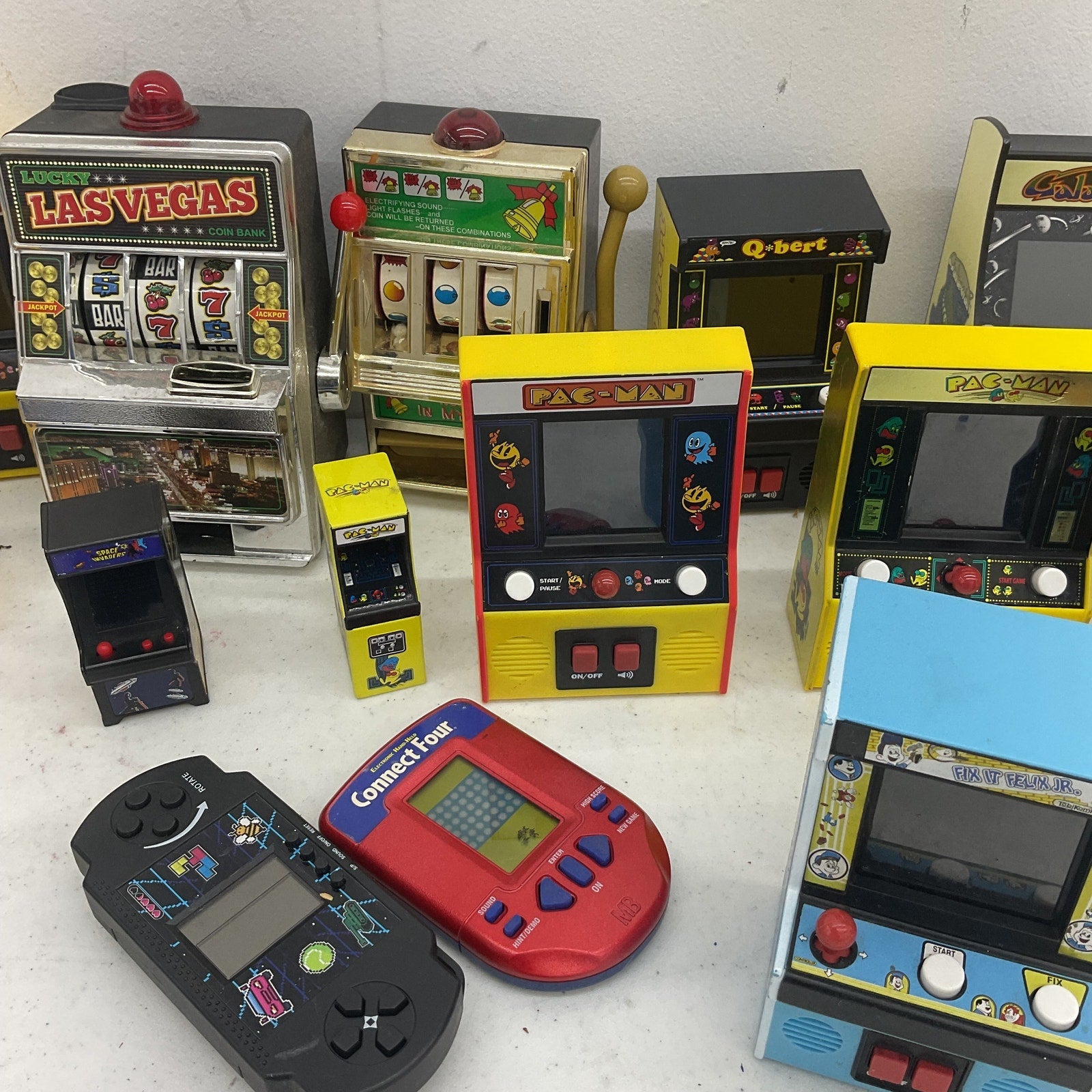 UNTESTED LOT Mini Arcade Cabinets Slot Handheld Video Games Tetris Pacman 11 lbs - Warehouse Toys