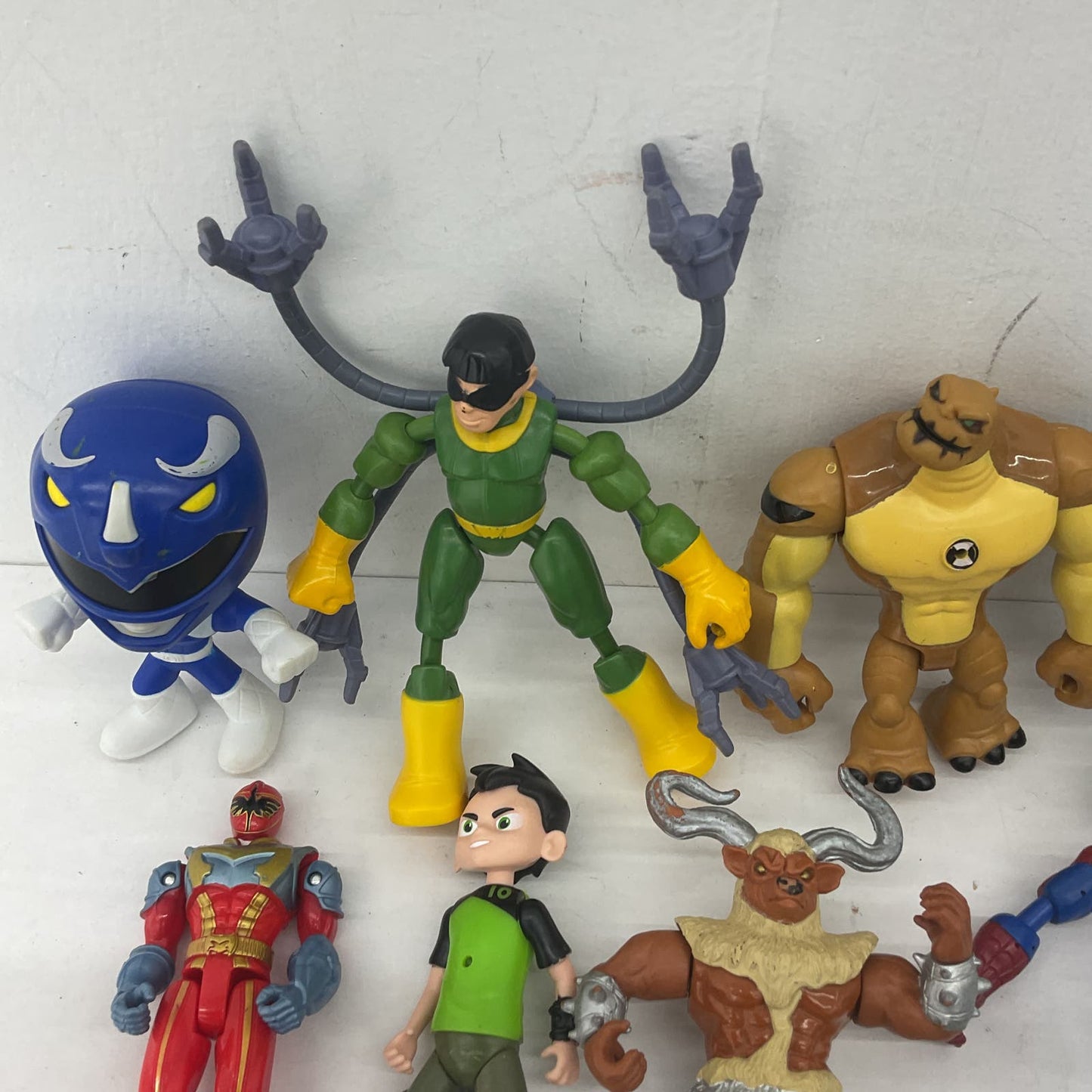 Used Action Figures Small Super Hero Toys Power Rangers Spiderman Ben 10 Marvel - Warehouse Toys