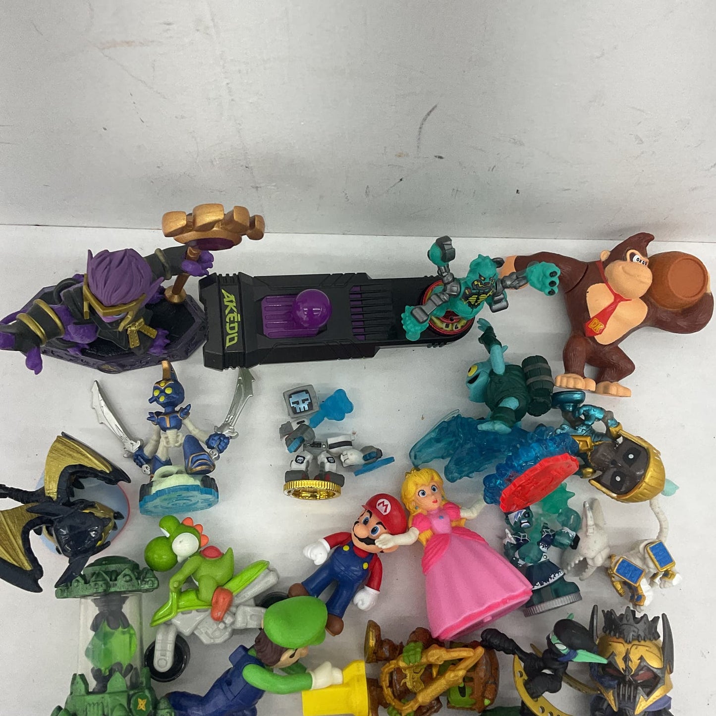 Used LOT Mixed Moose Treasure X Action Figures Super Mario Happy Meal Toys - Warehouse Toys