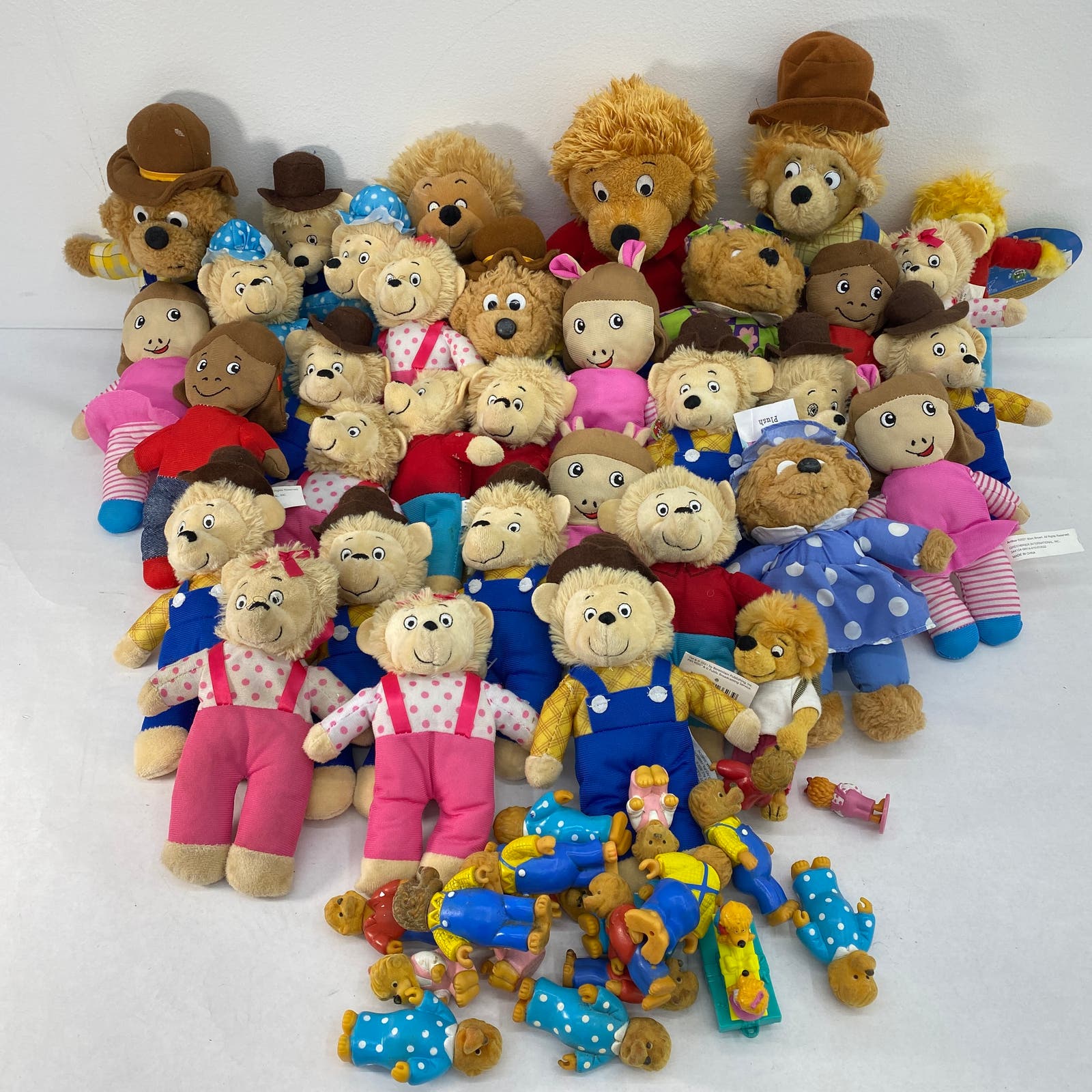 Used Mixed LOT Kohls Cares Berenstain Bears Mama Papa Bear Plush Dolls Arthur - Warehouse Toys