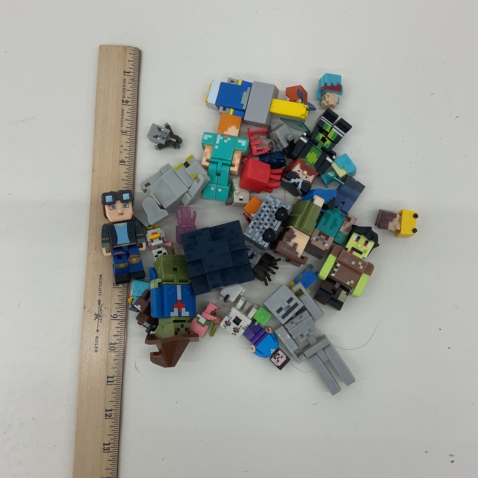 Various Mixed Minecraft Action Figures Play Set Pieces Accessories Etc Used - Warehouse Toys