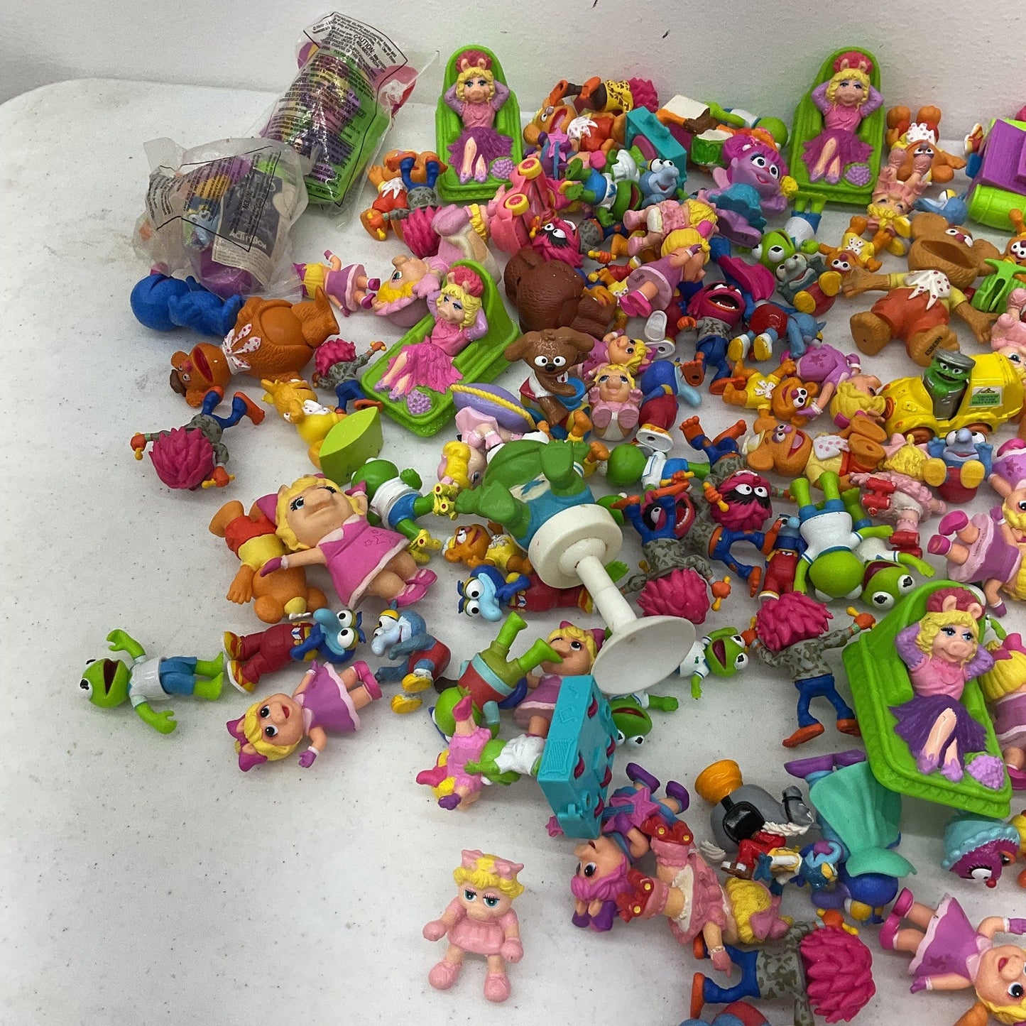 Vintage 10 lbs LOT Muppets Henson Miss Piggy Kermit Preowned Toy Figures LOT - Warehouse Toys