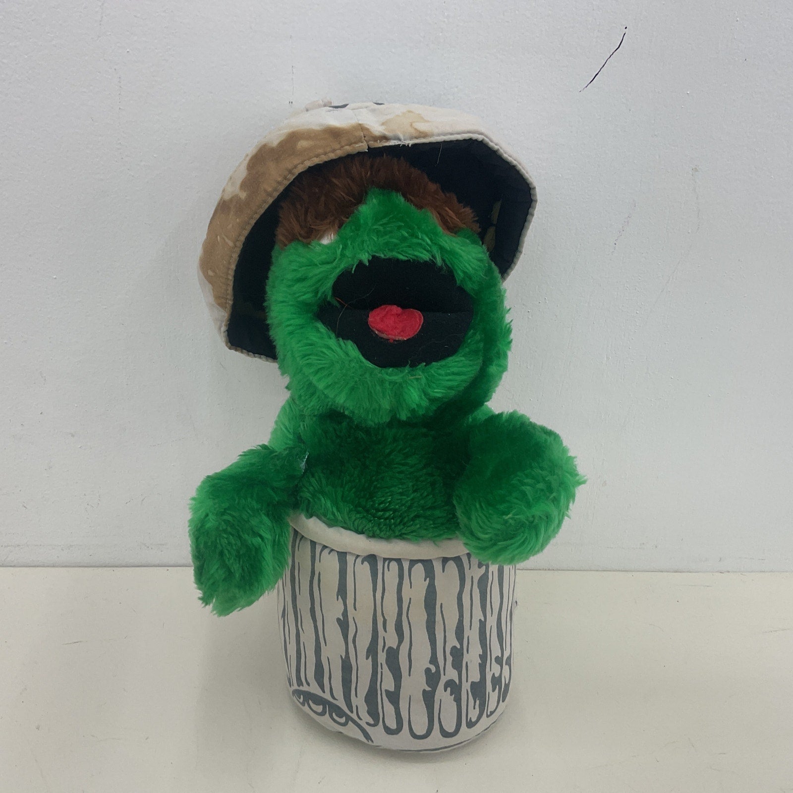 Vintage Applause Sesame Street Muppet Oscar The Grouch Trash Can Lid Plush - Warehouse Toys