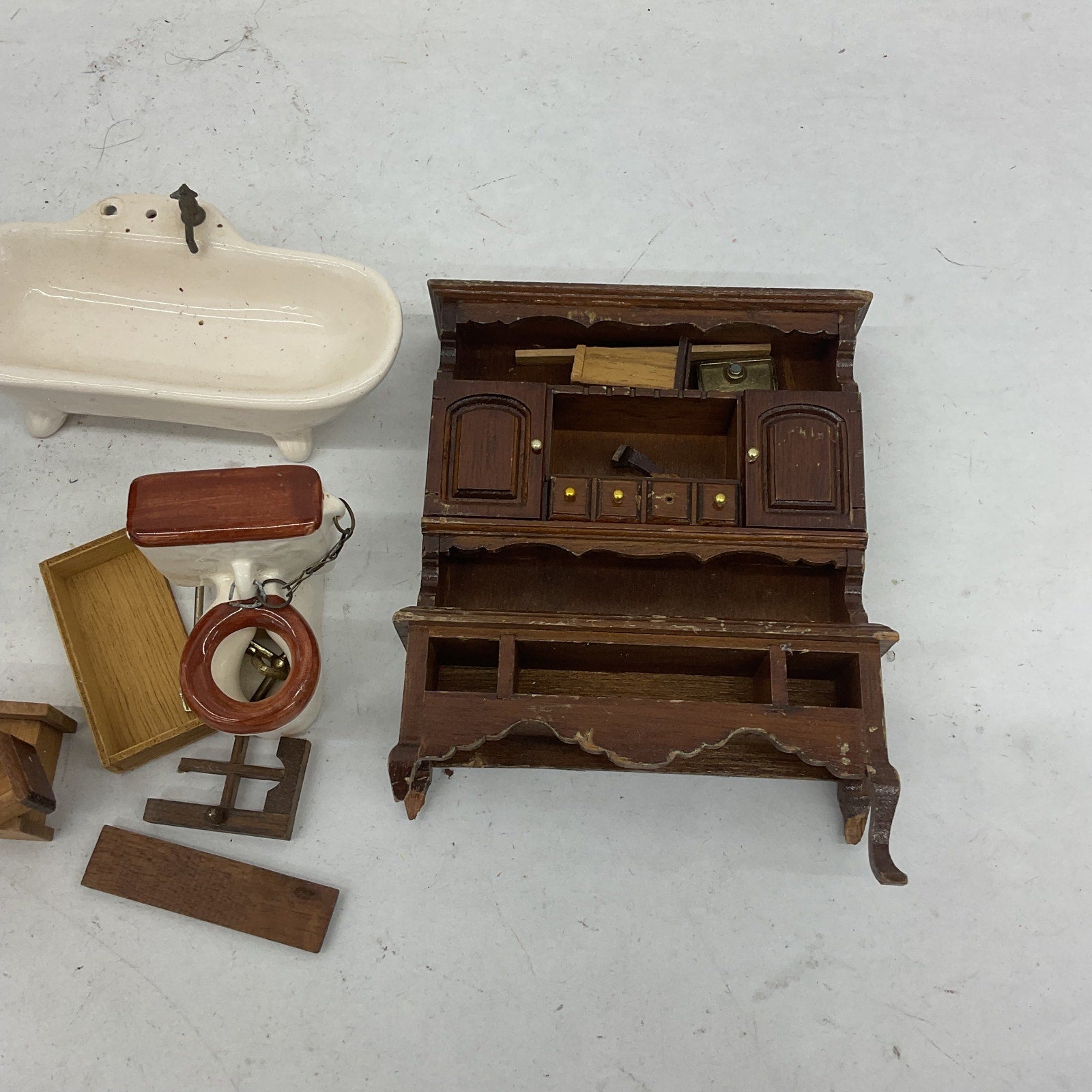 Vintage Miniature Dollhouse Wooden Furniture Bathtub China Cabinet Toilet Etc - Warehouse Toys