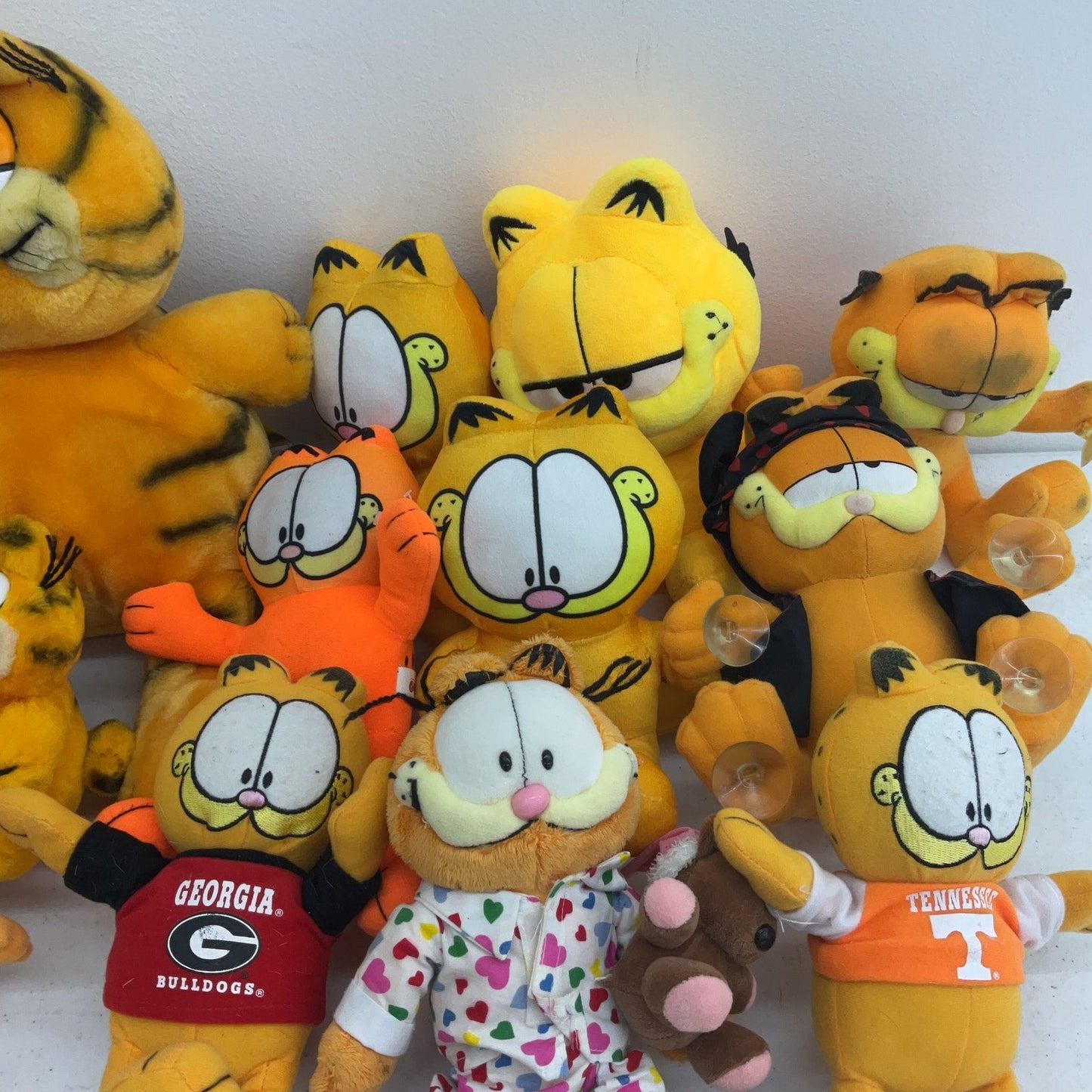 Vintage & Modern Preowned LOT 4 lbs Character Plush Dolls Toy Figures Odie Dog - Warehouse Toys