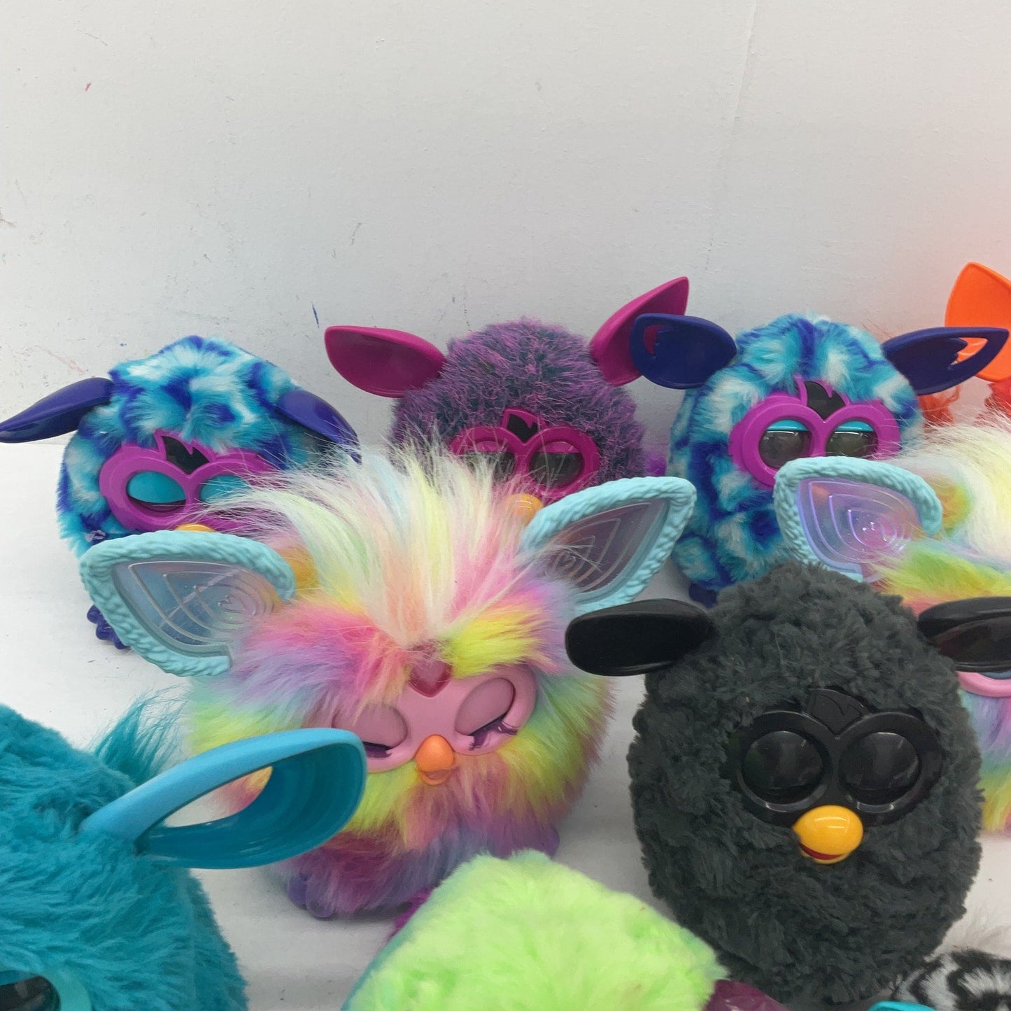 Vintage & Modern Preowned LOT Furby Furbies Interactive Toys Figures Mini 10 lbs - Warehouse Toys