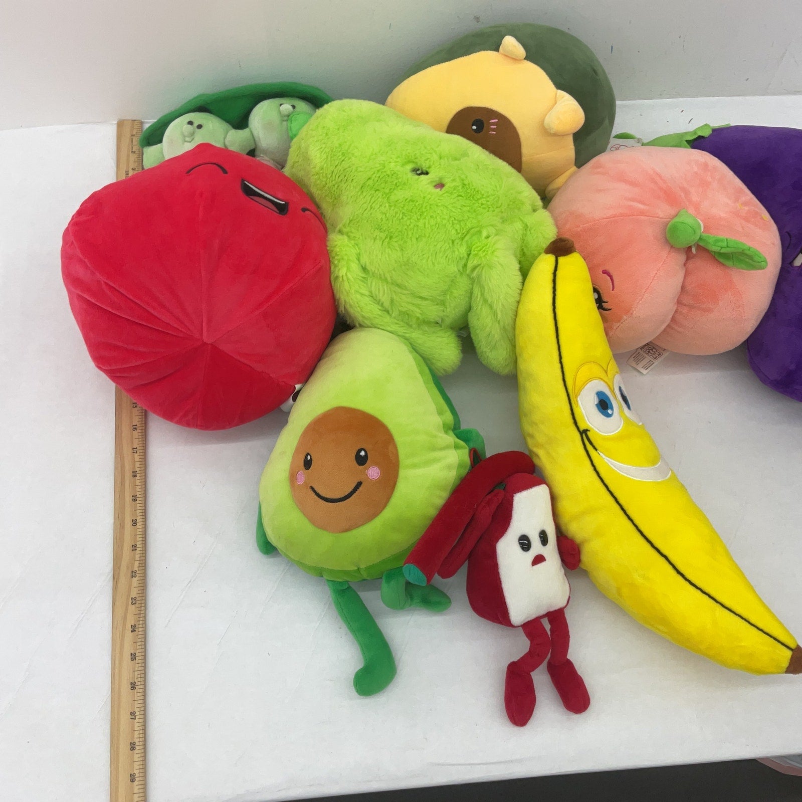 Vintage Stuffins Rudolph Misfit Water Pistol Vegetables Fruits Plush Toys LOT - Warehouse Toys