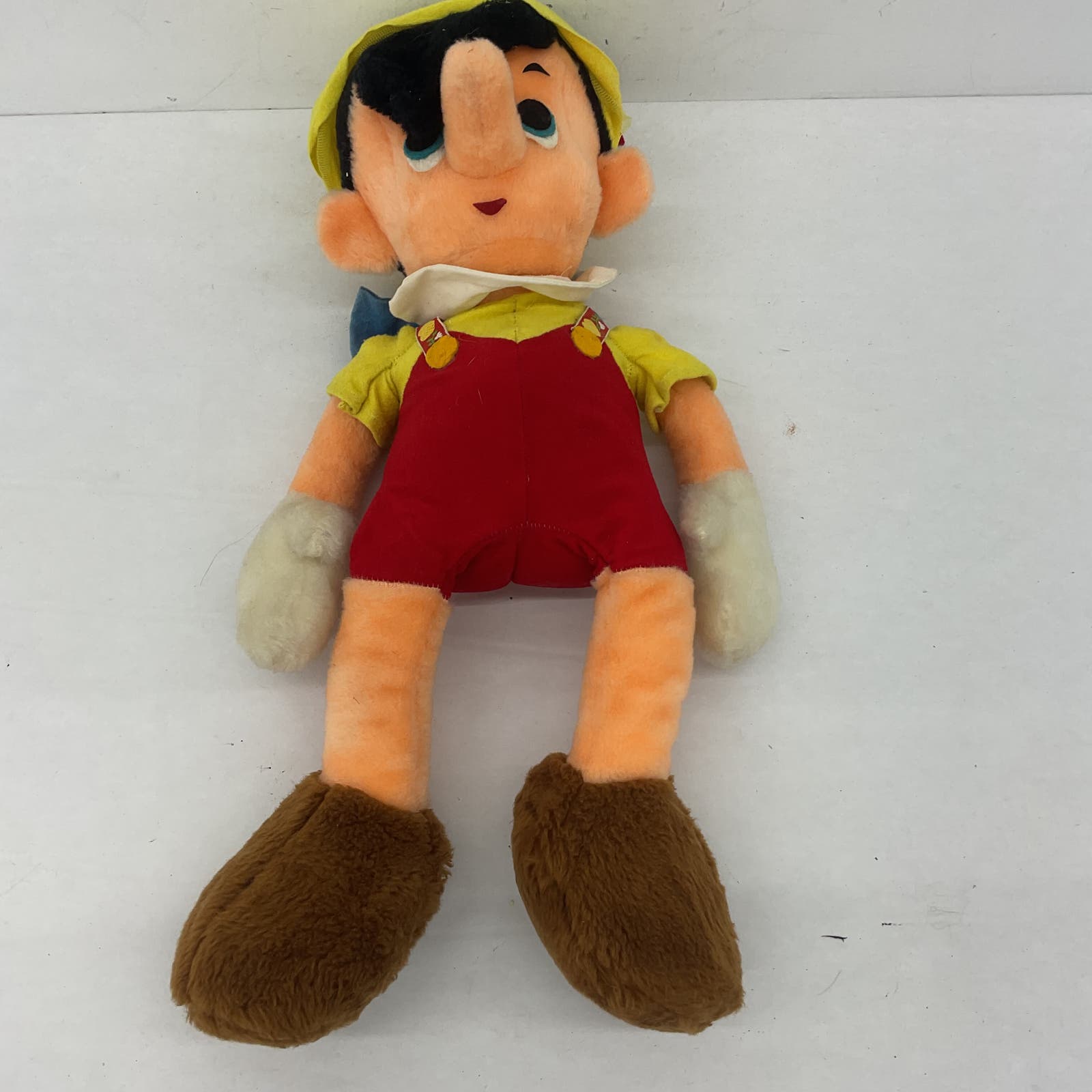 Vintage Large Walt offers Disney Pinocchio Figurine