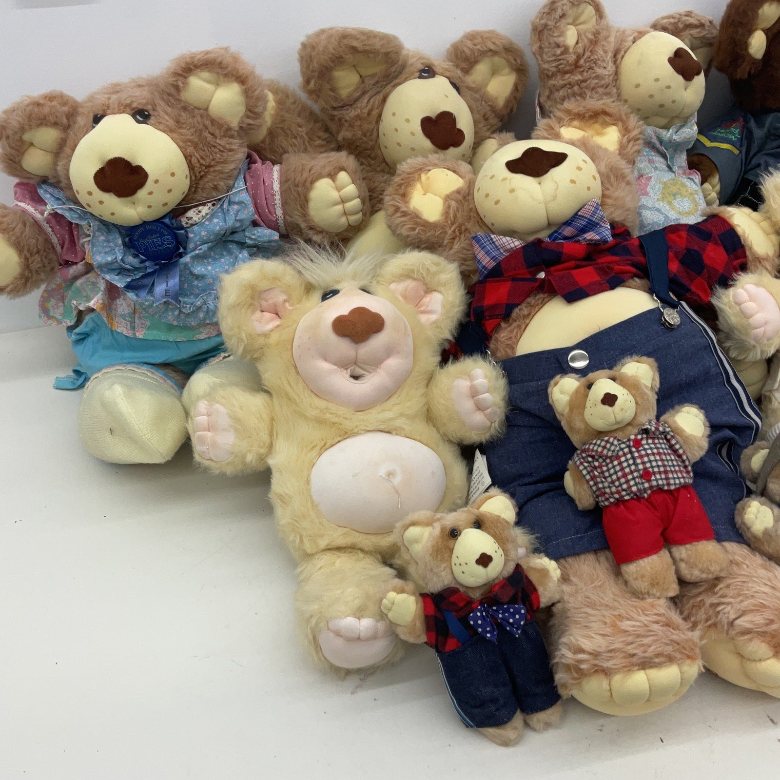 Vintage Xavier Roberts Furskins Country Home Teddy Bears Preowned LOT 12 lbs! - Warehouse Toys