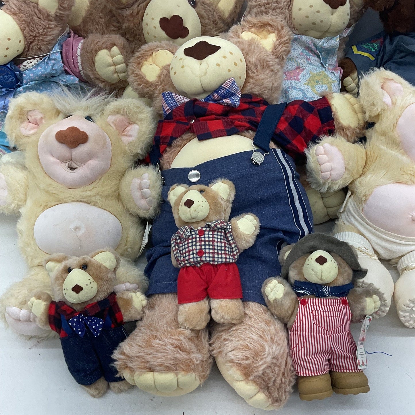 Vintage Xavier Roberts Furskins Country Home Teddy Bears Preowned LOT 12 lbs! - Warehouse Toys