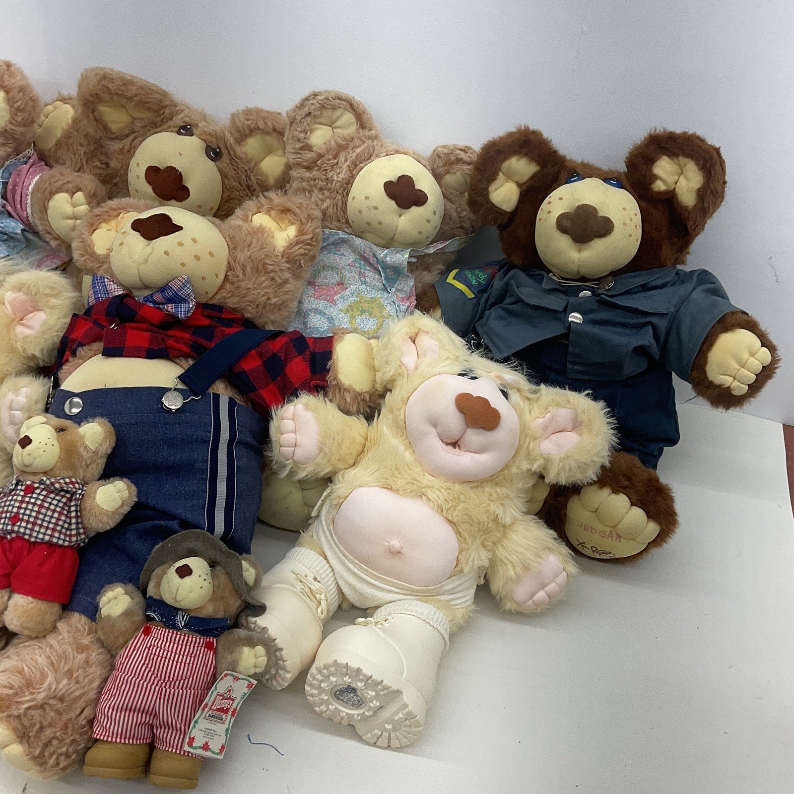 Vintage Xavier Roberts Furskins Country Home Teddy Bears Preowned LOT 12 lbs! - Warehouse Toys