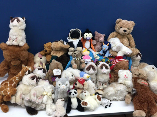 VTG & Modern LOT 36 GUND Plush Toys Grumpy Cat Teddy Bears Giraffe Pig Panda - Warehouse Toys