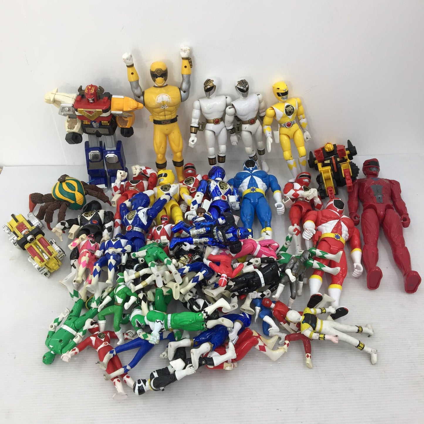 VTG & Modern LOT 9 lbs Mighty Morphin Power Rangers Action Figures Red Yellow - Warehouse Toys