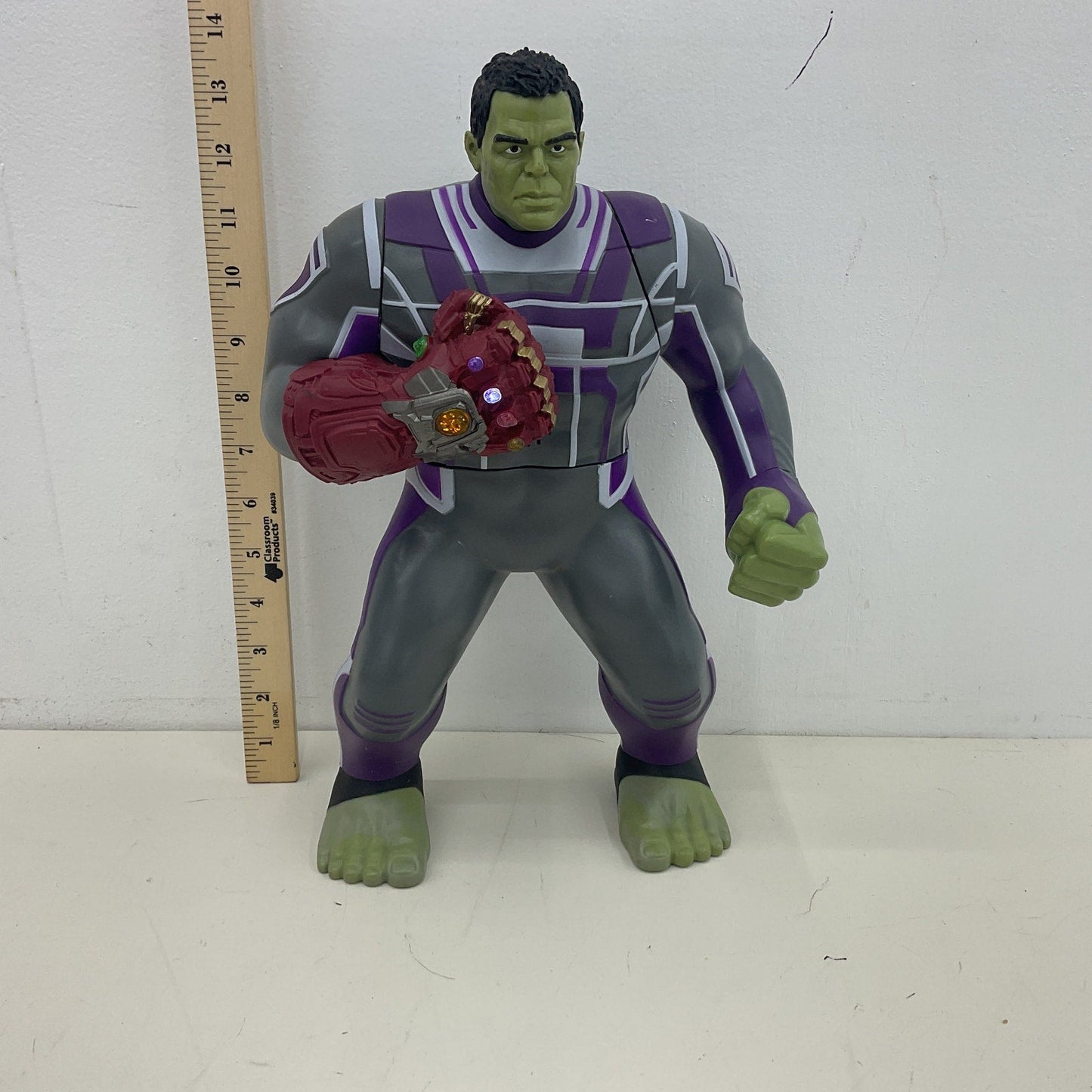 (Working) Hasbro Marvel Power Punch Hulk Avengers Endgame Action Figure - Warehouse Toys