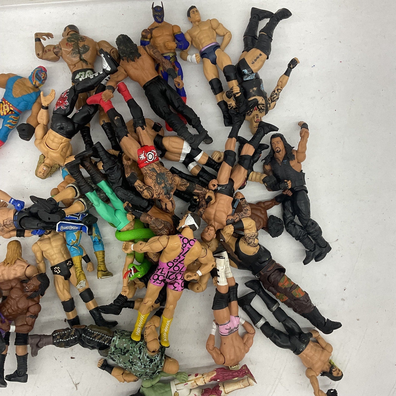 WWE WWF WCW 7 lbs Assorted Wrestling Wrestler Action Figures Toys Preowned LOT - Warehouse Toys