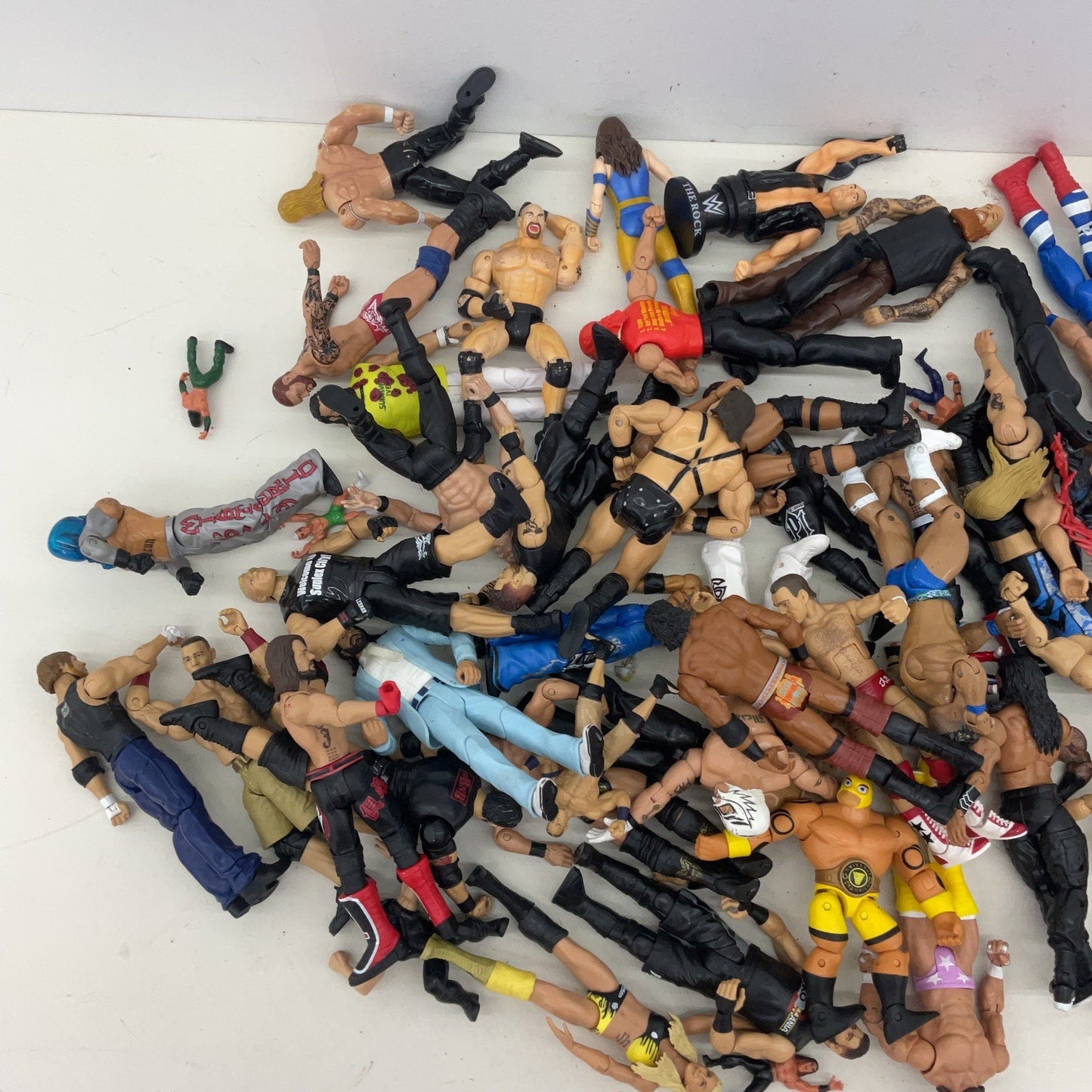 WWE WWF WCW Assorted 10 lbs Wrestling Wrestler Action Figures Toys Preowned LOT - Warehouse Toys