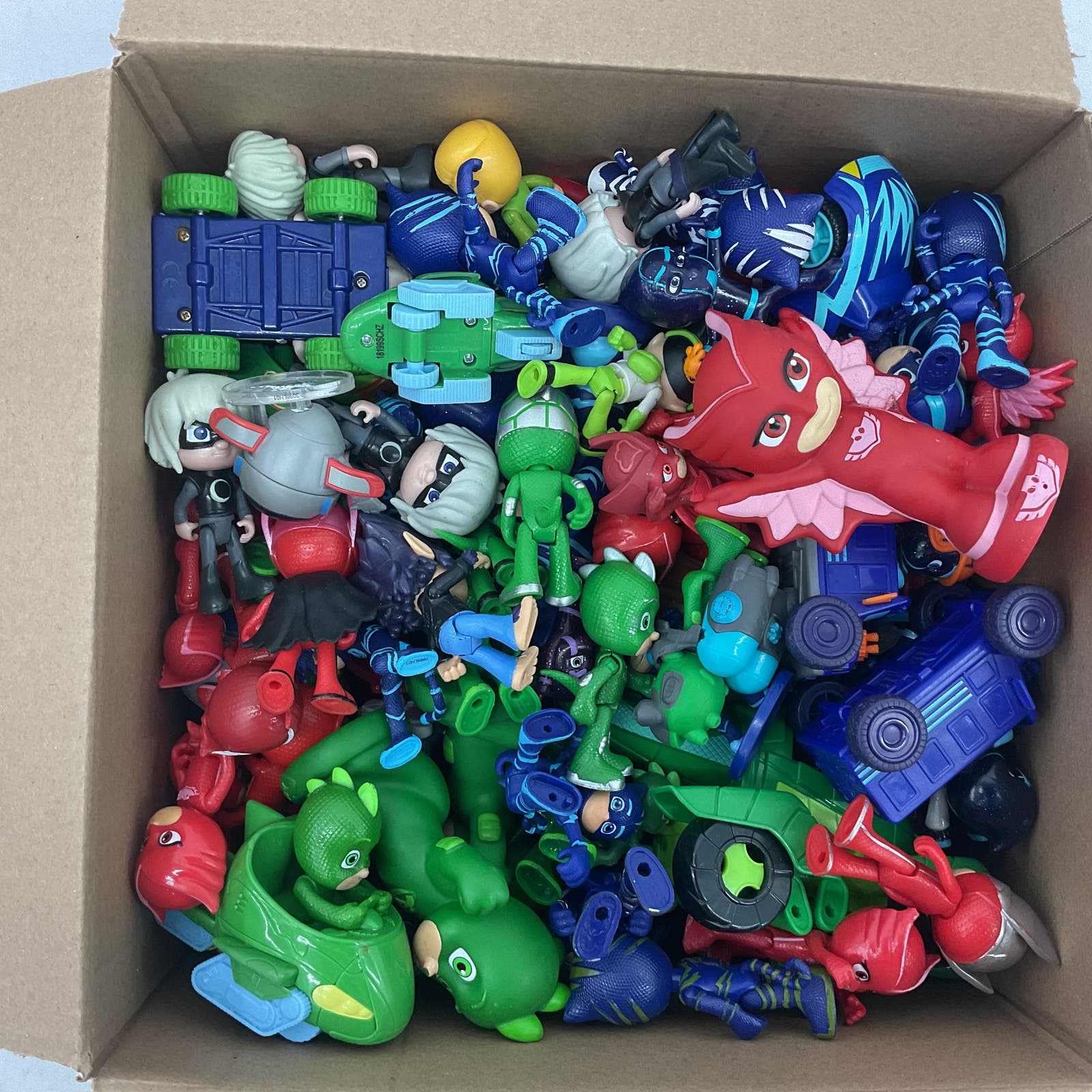 10 Pounds PJ MASKS Red Blue Green Action Figure Cartoon Toy Lot - Warehouse Toys