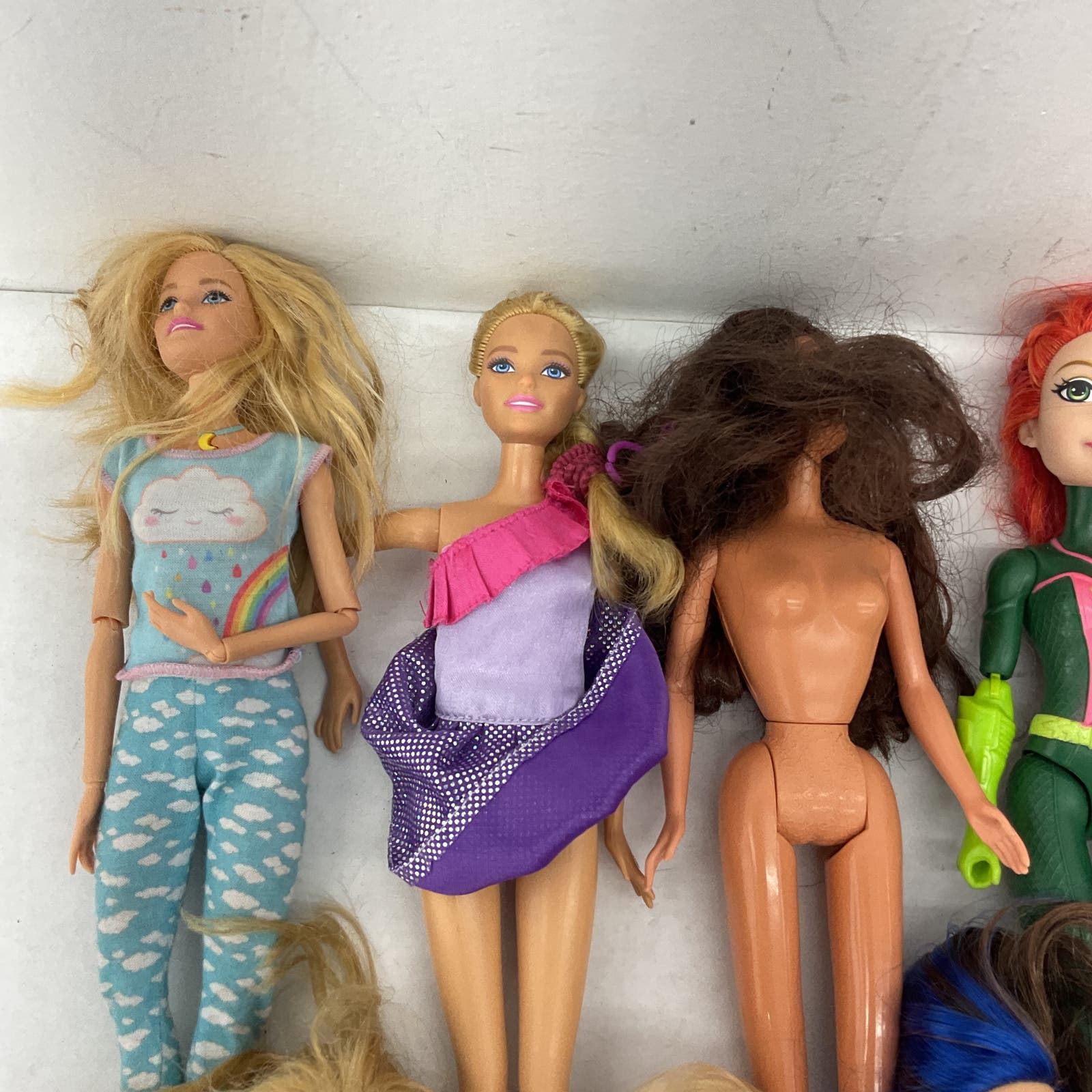 Barbie / Disney dolls bulk popular