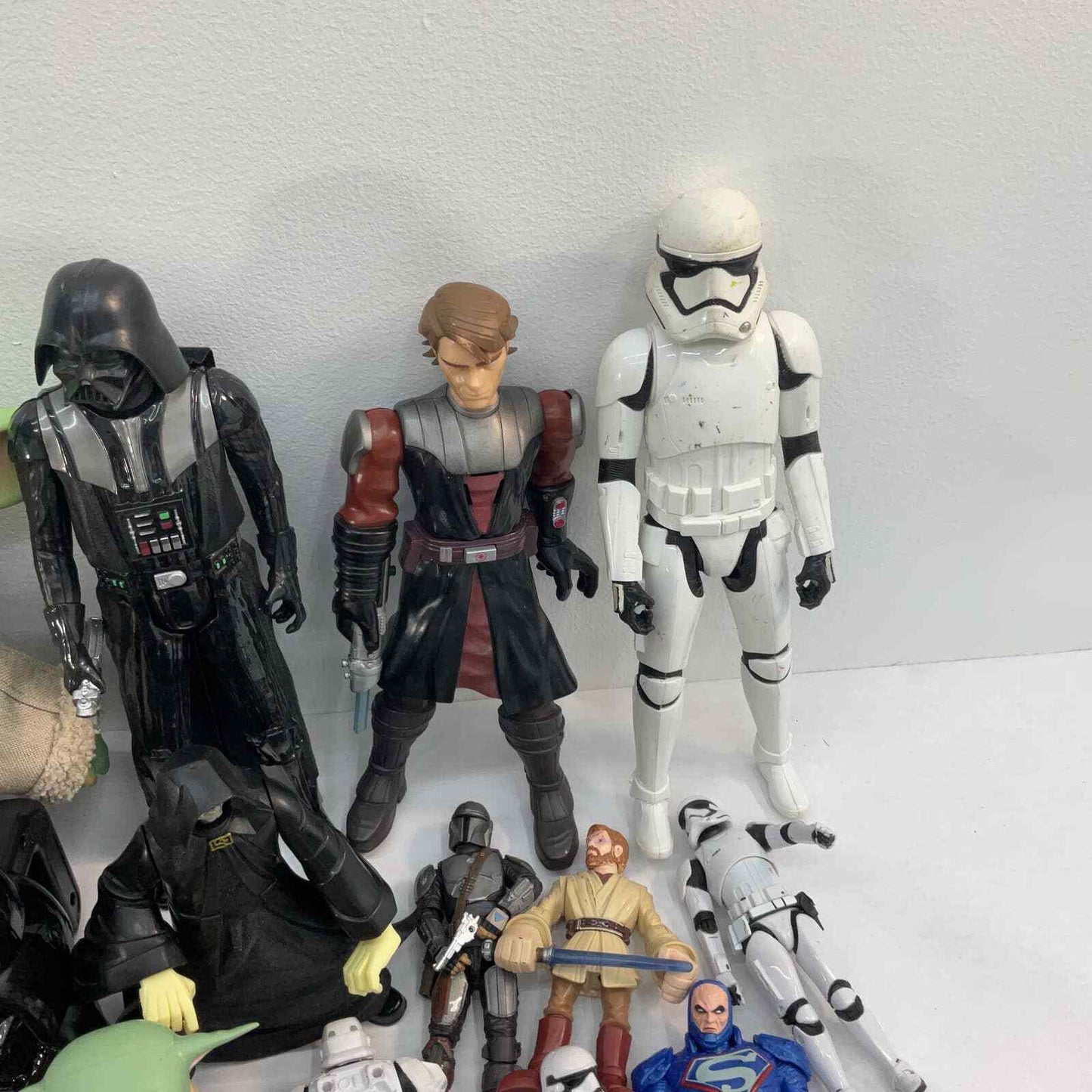 18 lbs Mixed LOT of Star Wars Disney Action Figures Toys Plush Collection Used - Warehouse Toys