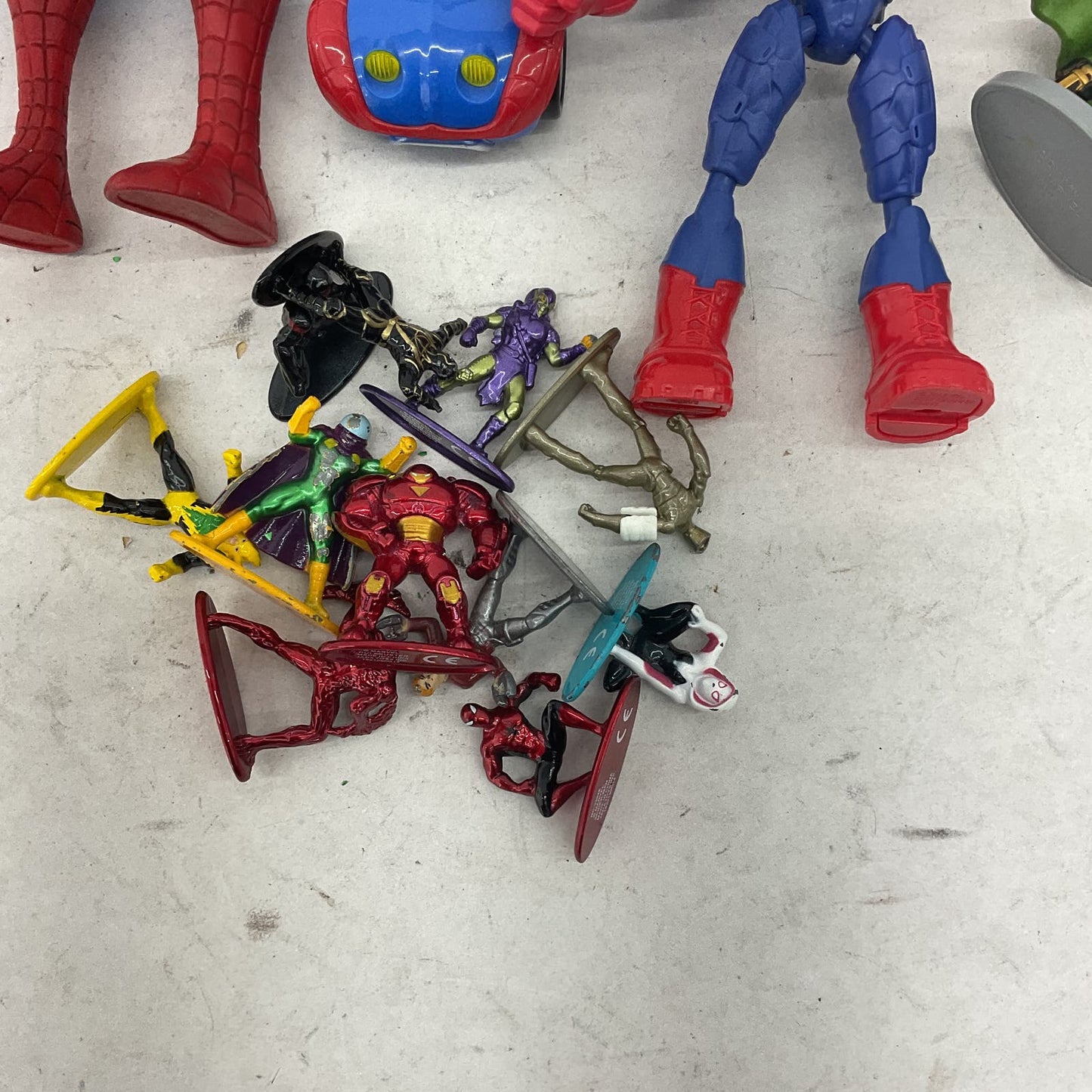 9 Pounds Marvel Action Figure Bulk Toy Lot Spiderman Venom Hulk - Warehouse Toys