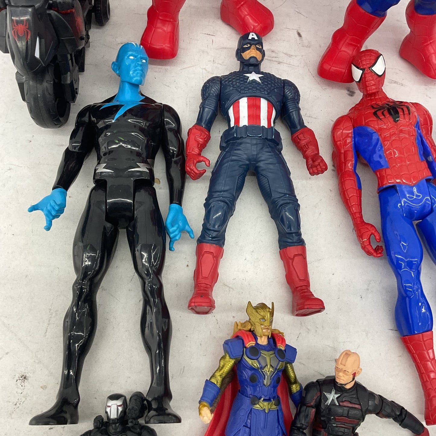 9 Pounds Marvel Action Figure Superhero Toy lot spiderman hulk Wholesale Lot - Warehouse Toys