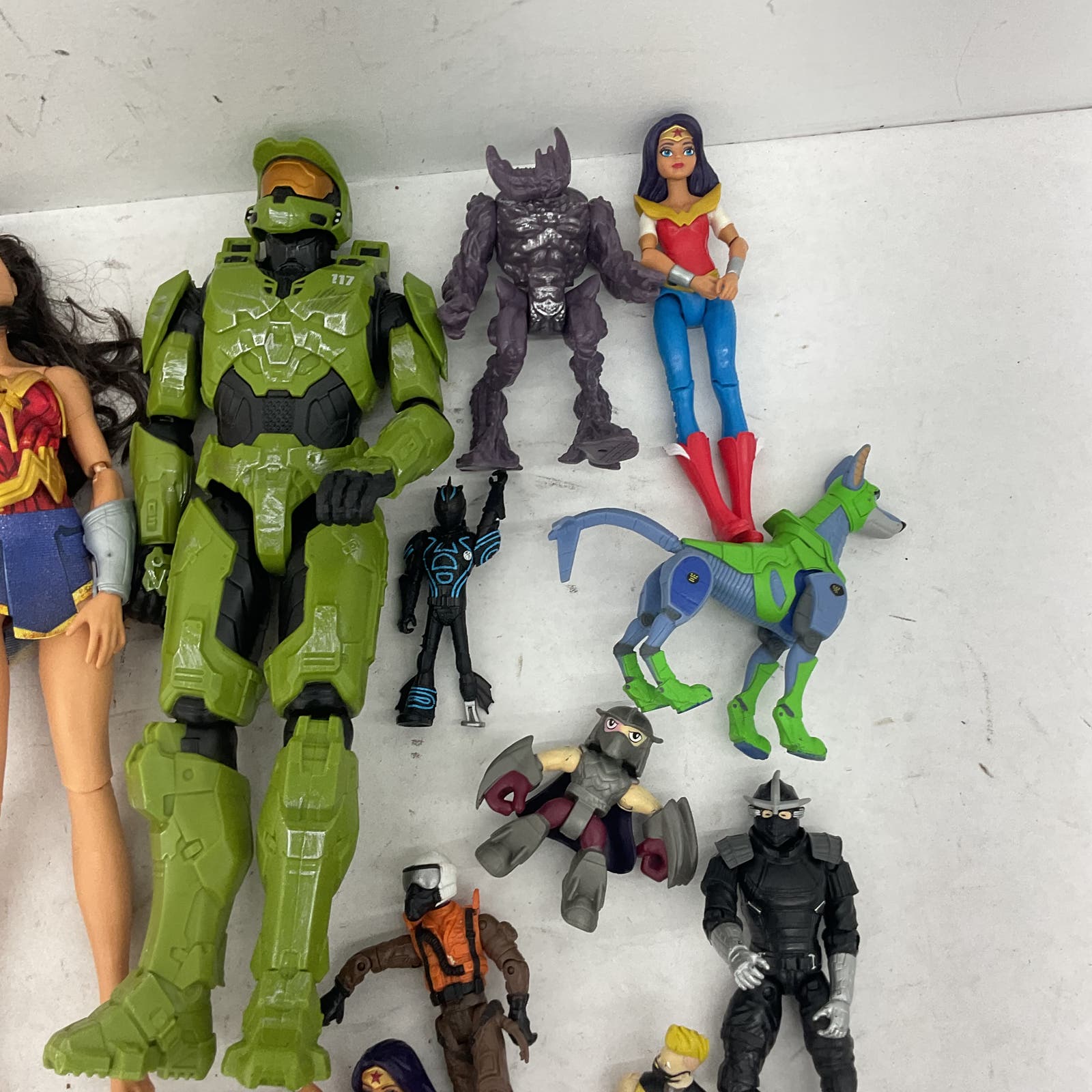 Action Figure Toy Wholesale Lot Wonder Woman Marvel DC Superhero - Warehouse Toys