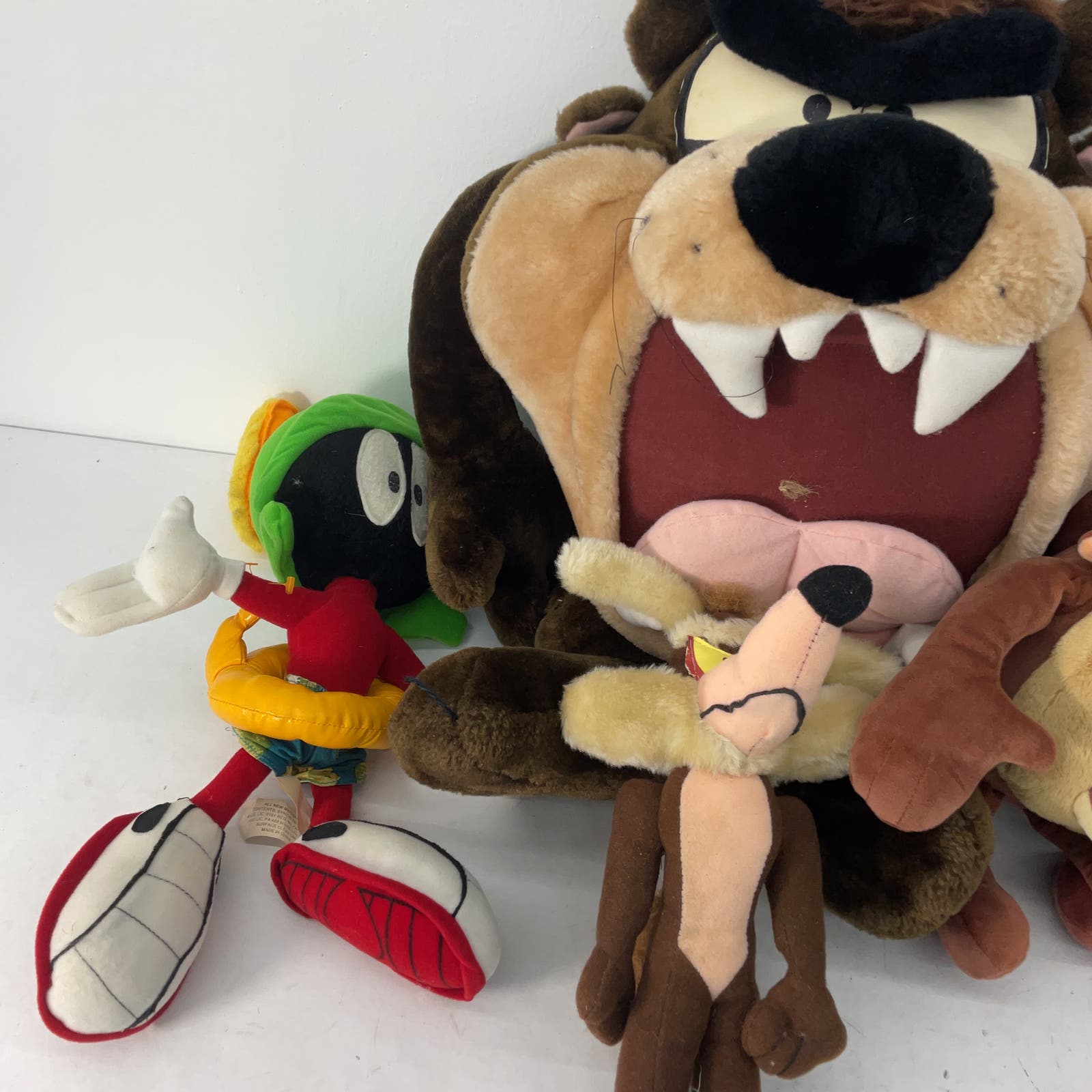 Looney Tunes Stuffed Animal Plush Lot Taz Tweety Porky Pig Marvin - Warehouse Toys