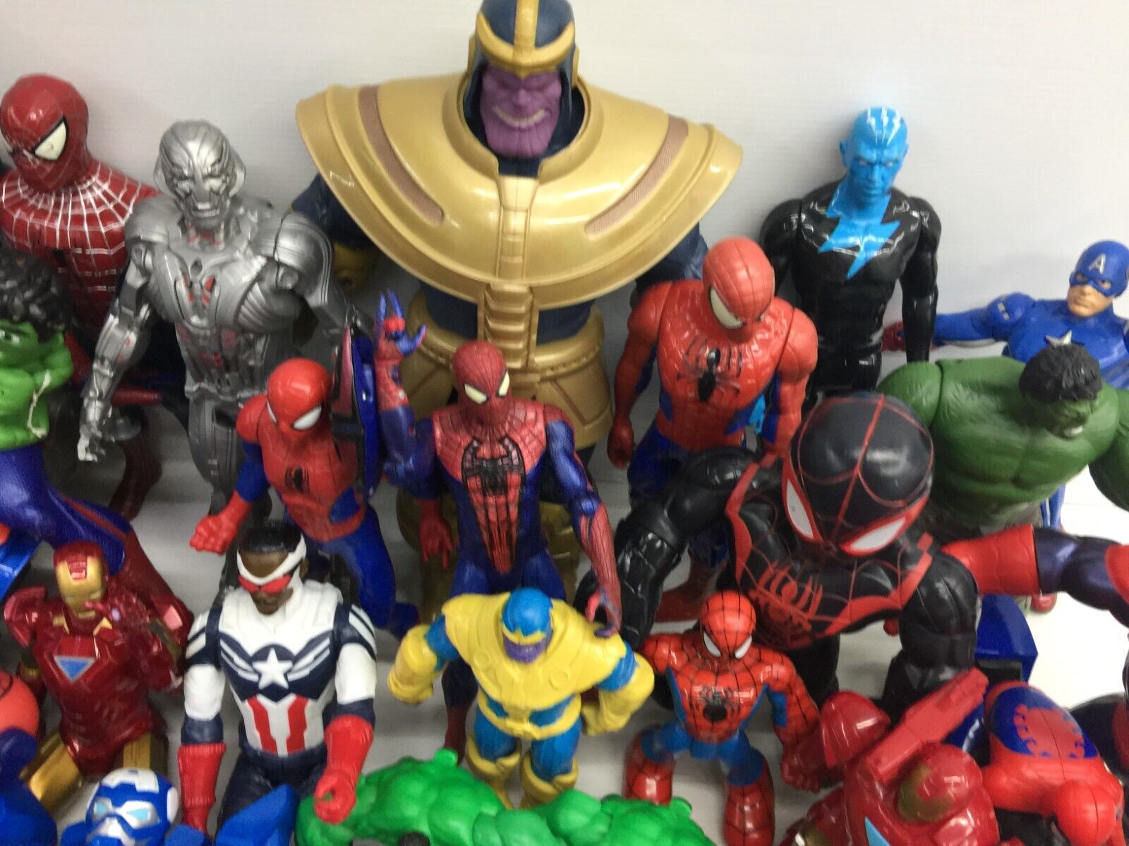 LOT 30 lbs Mixed Super Heroes Villains Marvel Spiderman Hulk Action Figure Toys - Warehouse Toys