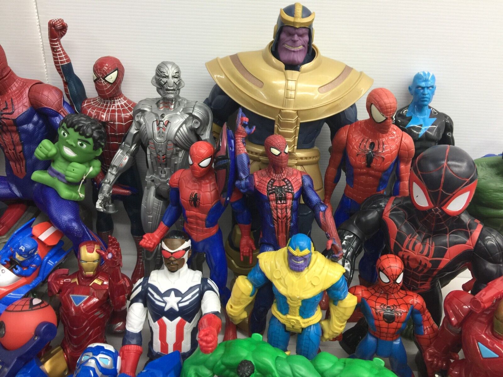 LOT 30 lbs Mixed Super Heroes Villains Marvel Spiderman Hulk Action Figure Toys - Warehouse Toys